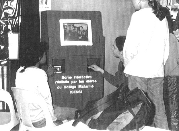 Borne interactive