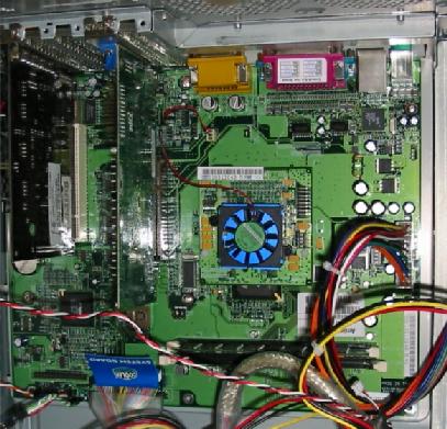 Carte mre  ATX AmigaOne quipe d'un processeur PowerPC G4
