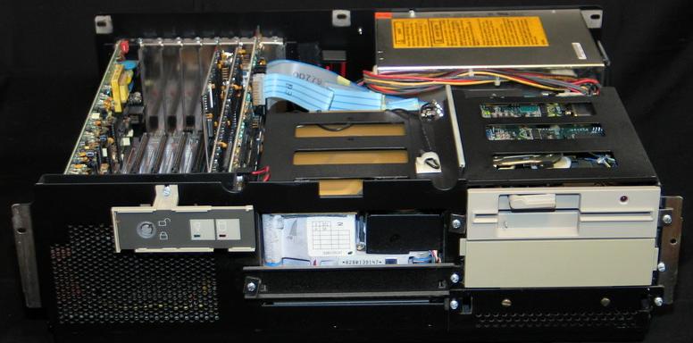 IBM PC/AT intrieur
