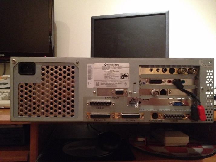 Monter le commutateur AGA/RTG d'Andr Pfeiffer dans un Amiga 4000