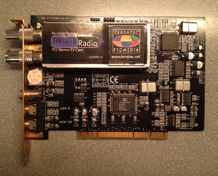 Monter le commutateur AGA/RTG d'Andr Pfeiffer dans un Amiga 4000