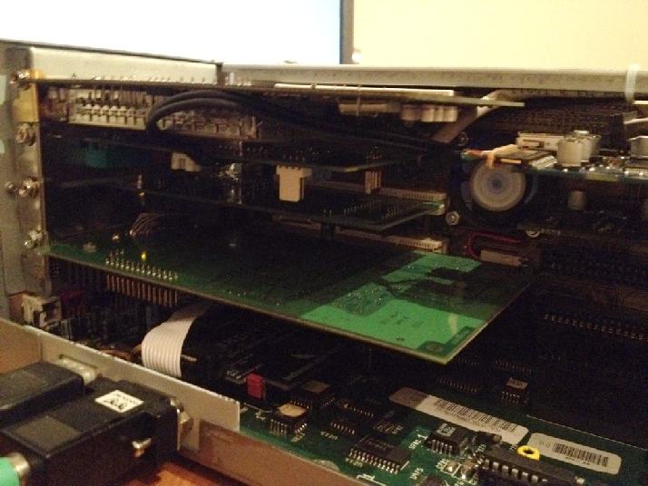 Monter le commutateur AGA/RTG d'Andr Pfeiffer dans un Amiga 4000